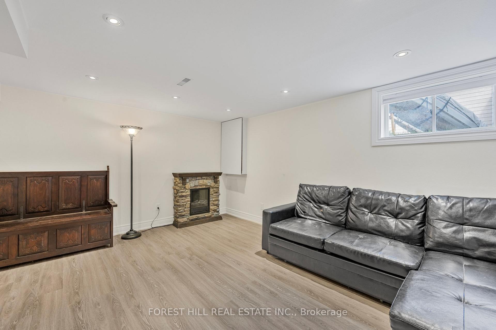 Photo 26 of 85 Elizabeth Street, Barrie, Ardagh — HOMEH