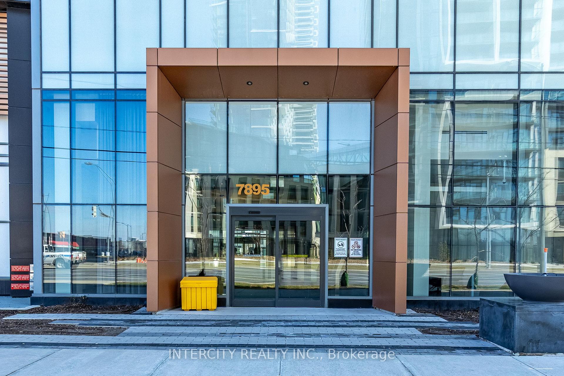 Photo 3 of Unit 2206, 7895 Jane Street, Vaughan, Concord — HOMEH