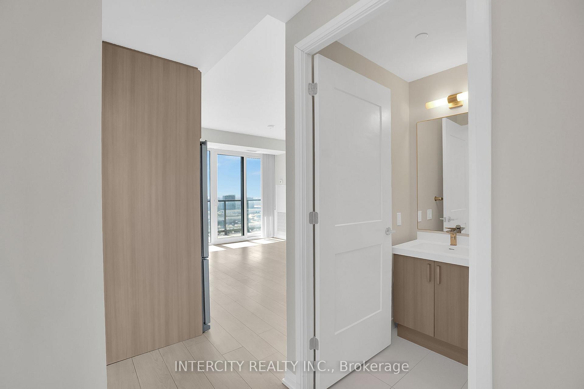 Photo 6 of Unit 2206, 7895 Jane Street, Vaughan, Concord — HOMEH
