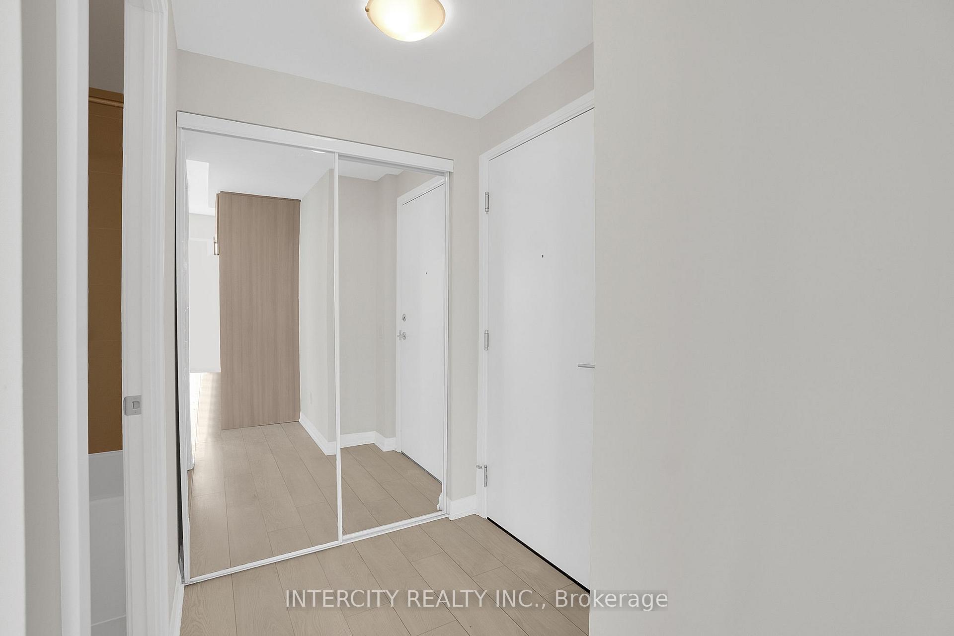 Photo 7 of Unit 2206, 7895 Jane Street, Vaughan, Concord — HOMEH