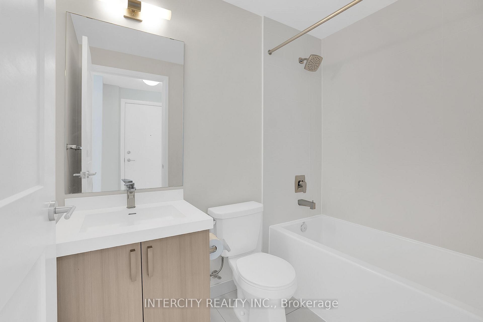 Photo 10 of Unit 2206, 7895 Jane Street, Vaughan, Concord — HOMEH