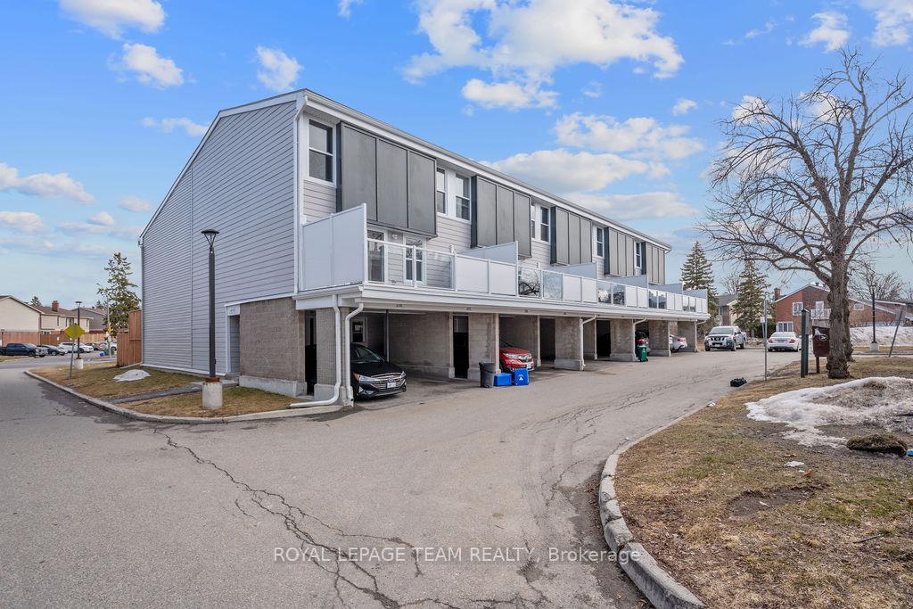Front of Unit 175, 825 Cahill Drive