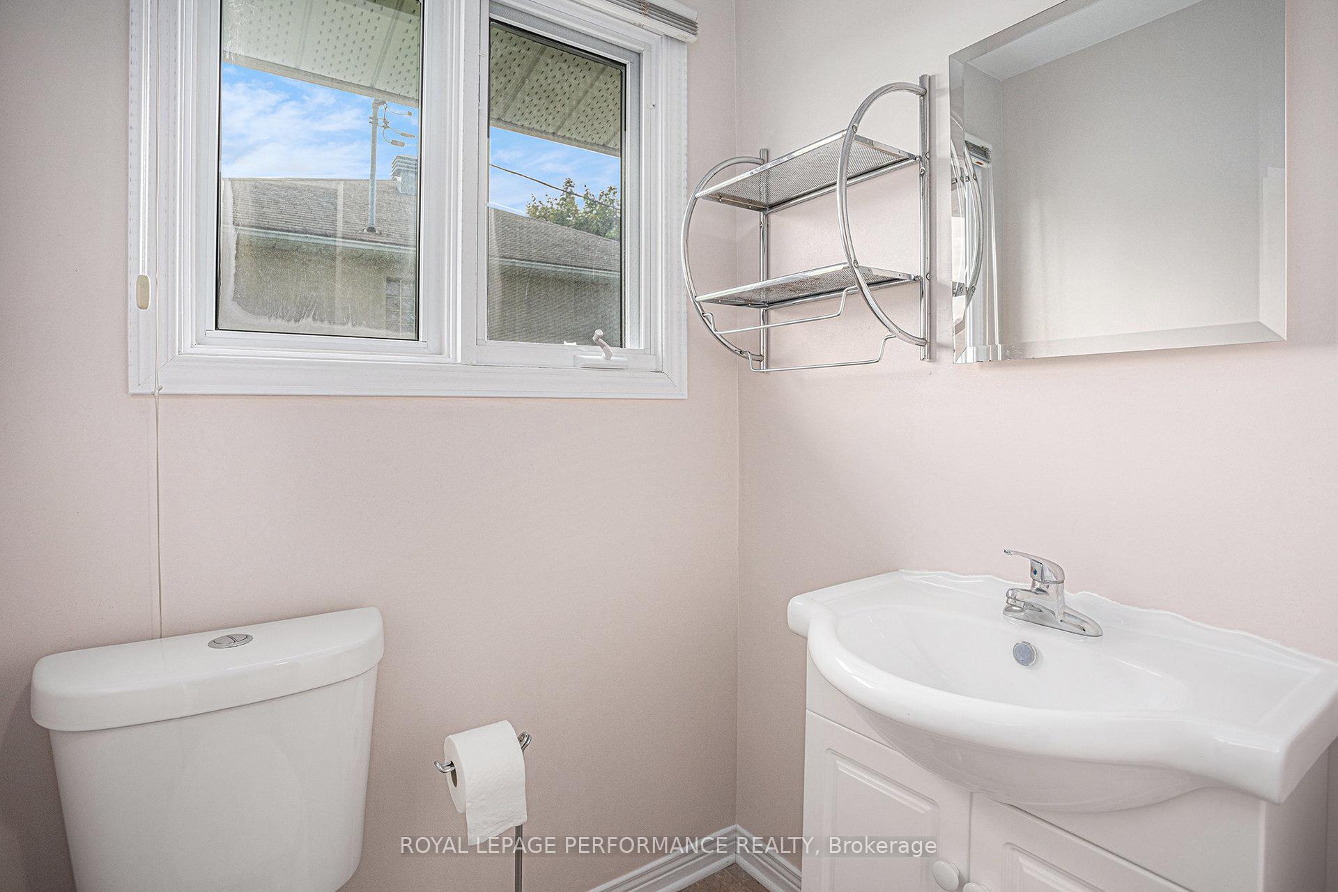 Photo 14 of 47 Sunnycrest Drive, Ottawa, City View/Skyline/Fisher Heights/Parkwood Hills — HOMEH