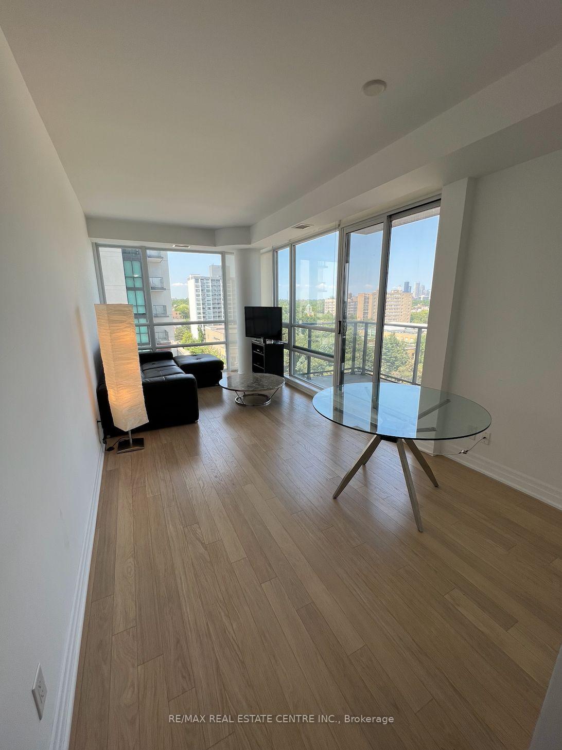 Photo 5 of Unit 806, 500 St Clair Avenue W, Toronto, Humewood-Cedarvale — HOMEH