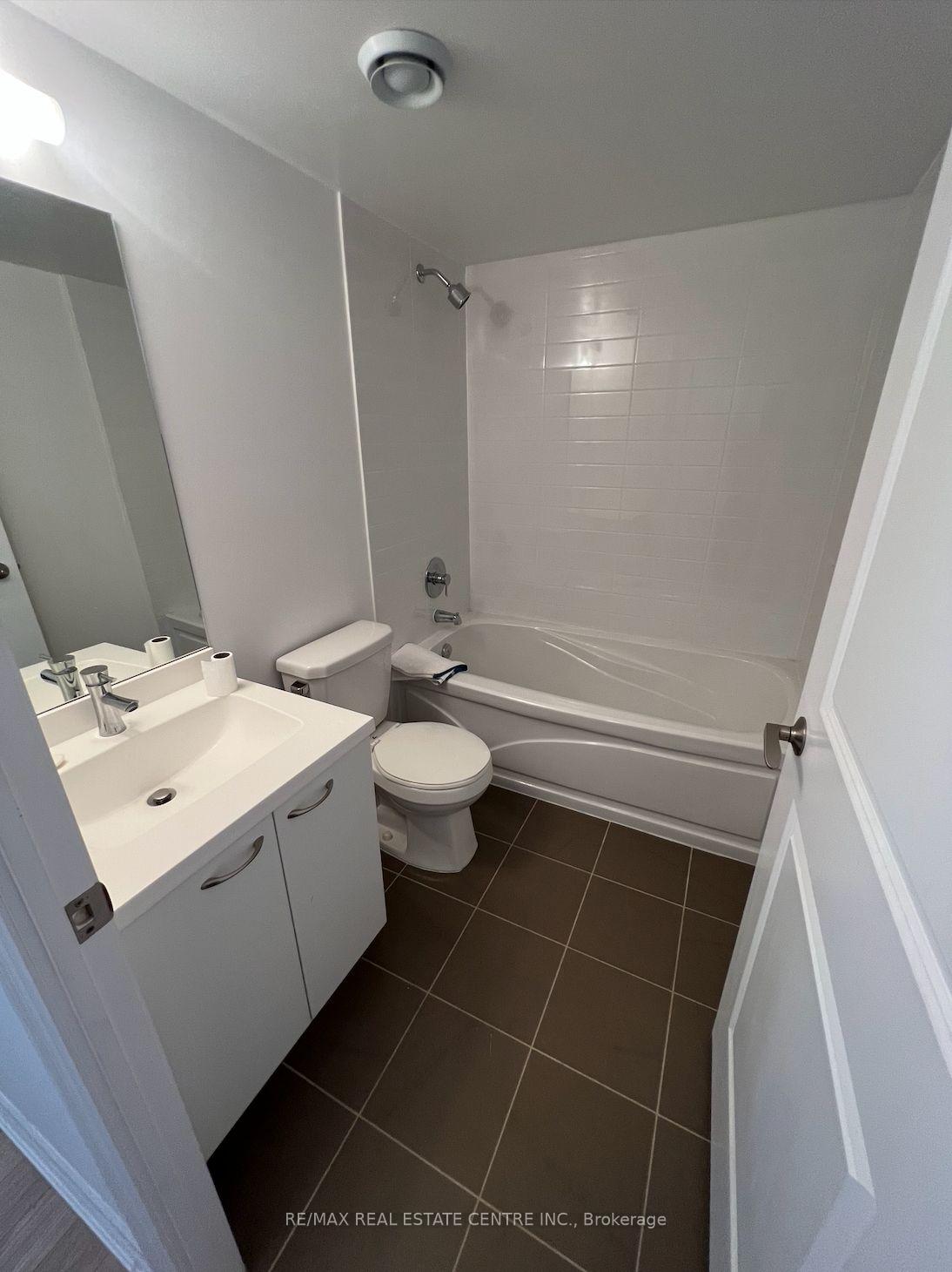 Photo 15 of Unit 806, 500 St Clair Avenue W, Toronto, Humewood-Cedarvale — HOMEH