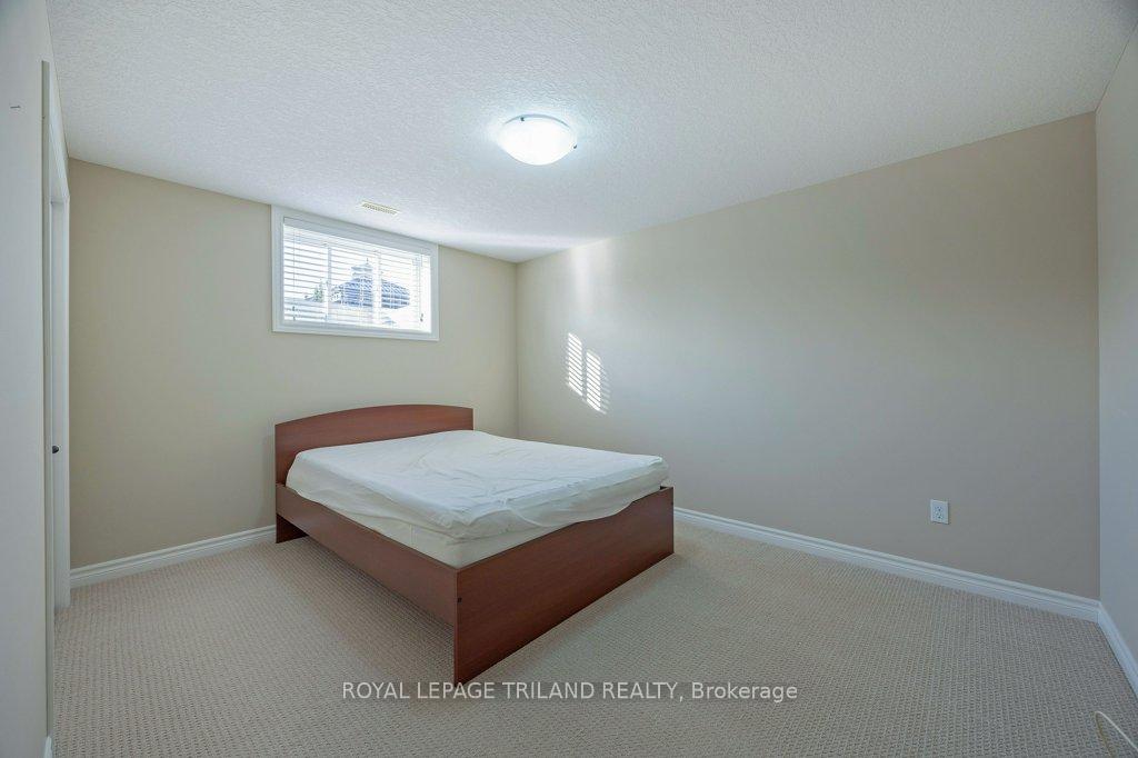 Photo 23 of Unit 1, 120 Southgate Parkway, St. Thomas — HOMEH