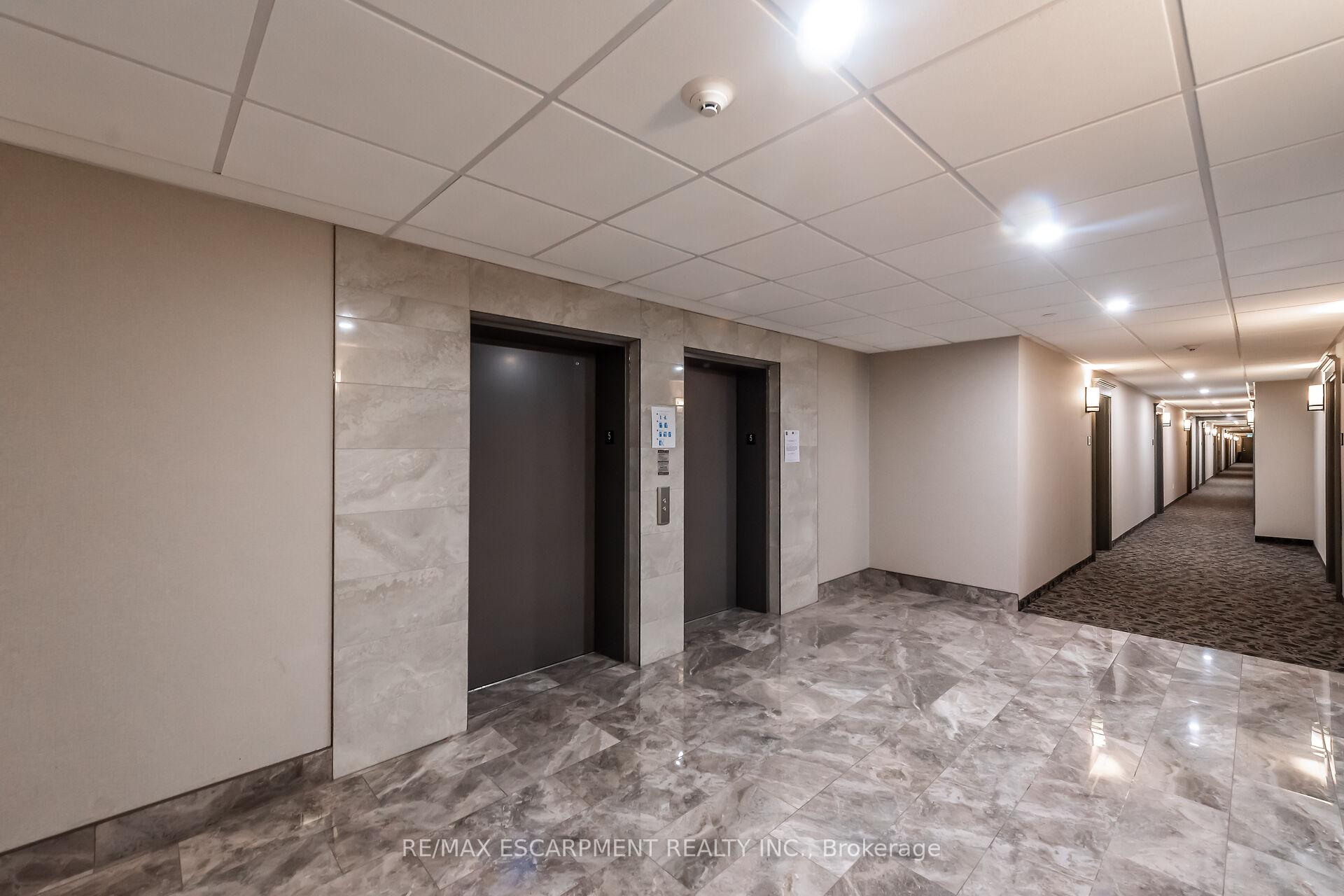 Photo 8 of Unit 114, 125 Shoreview Place, Hamilton, Lakeshore — HOMEH