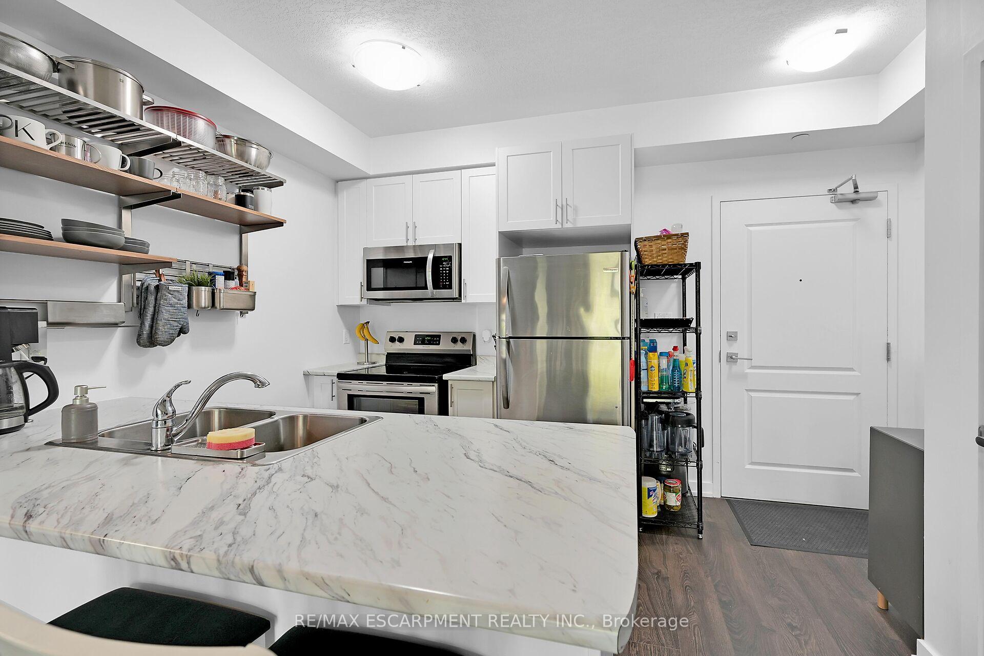 Photo 11 of Unit 114, 125 Shoreview Place, Hamilton, Lakeshore — HOMEH