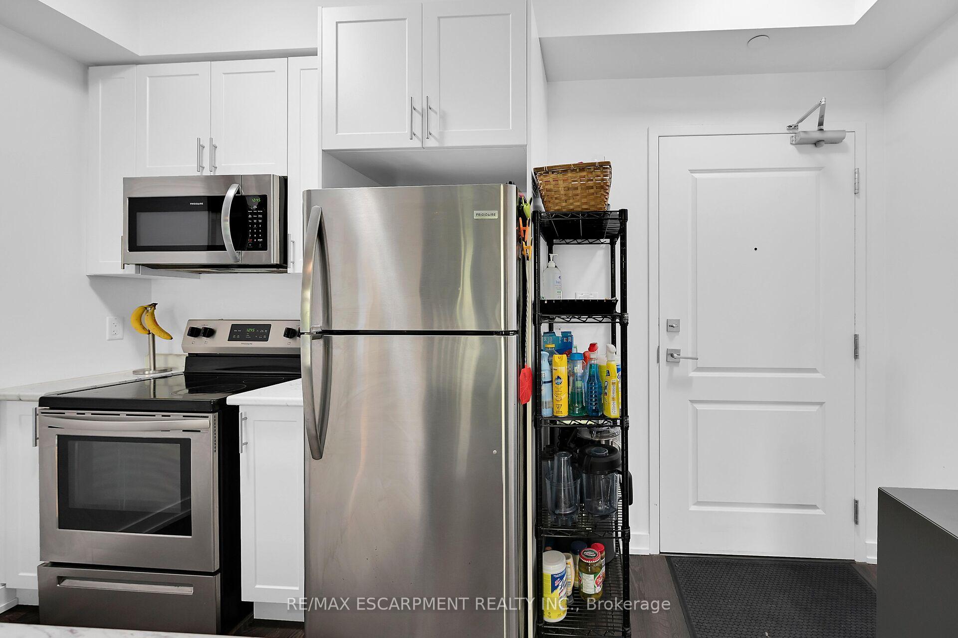 Photo 12 of Unit 114, 125 Shoreview Place, Hamilton, Lakeshore — HOMEH
