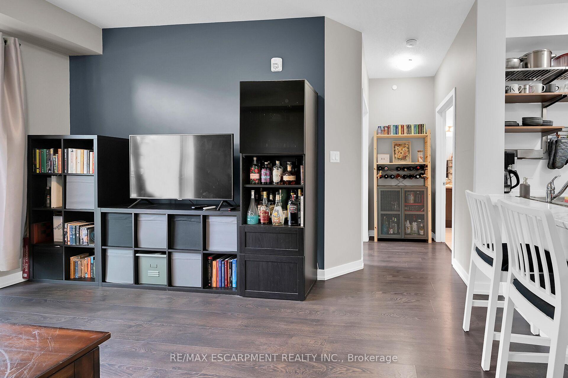 Photo 15 of Unit 114, 125 Shoreview Place, Hamilton, Lakeshore — HOMEH