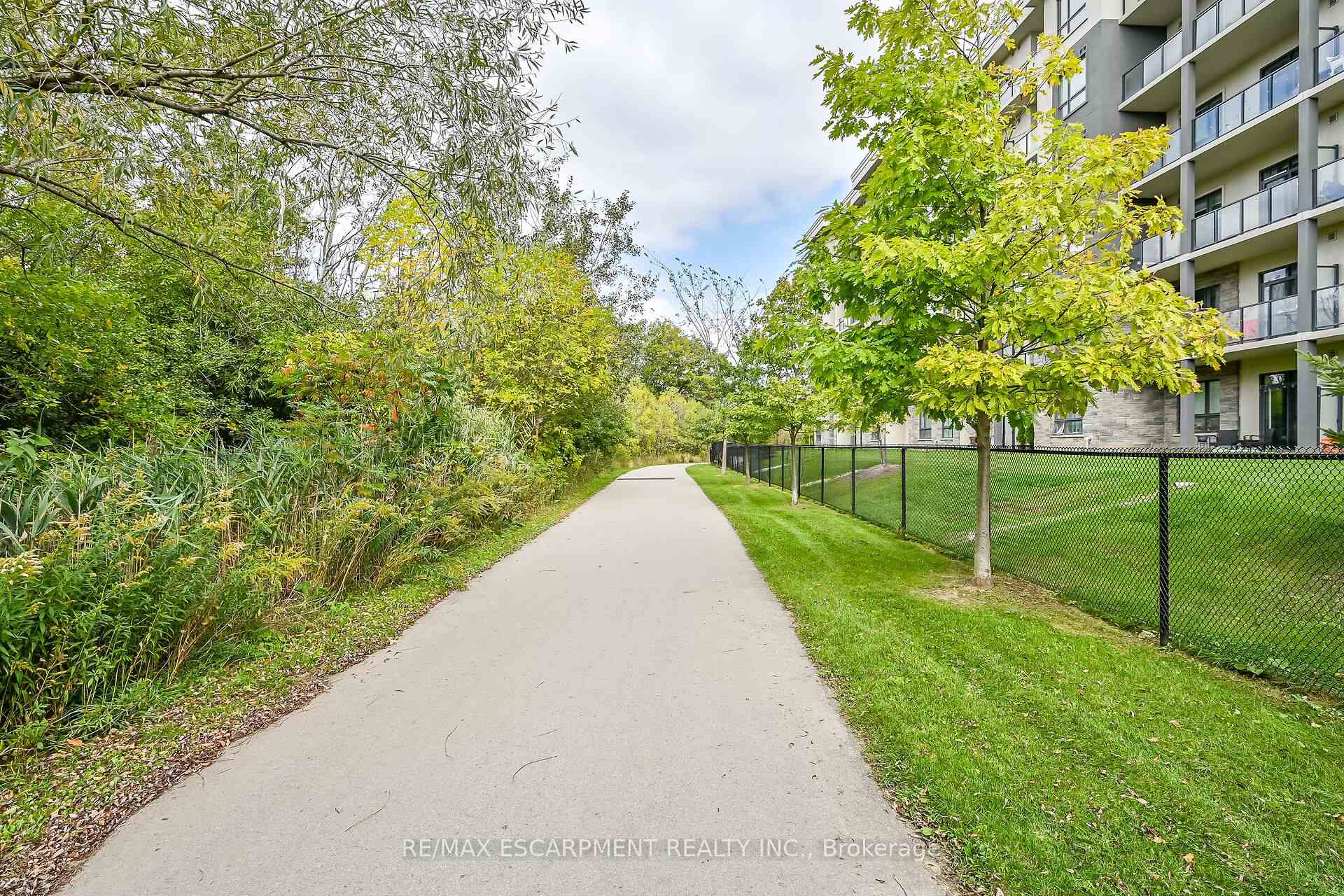 Photo 21 of Unit 114, 125 Shoreview Place, Hamilton, Lakeshore — HOMEH