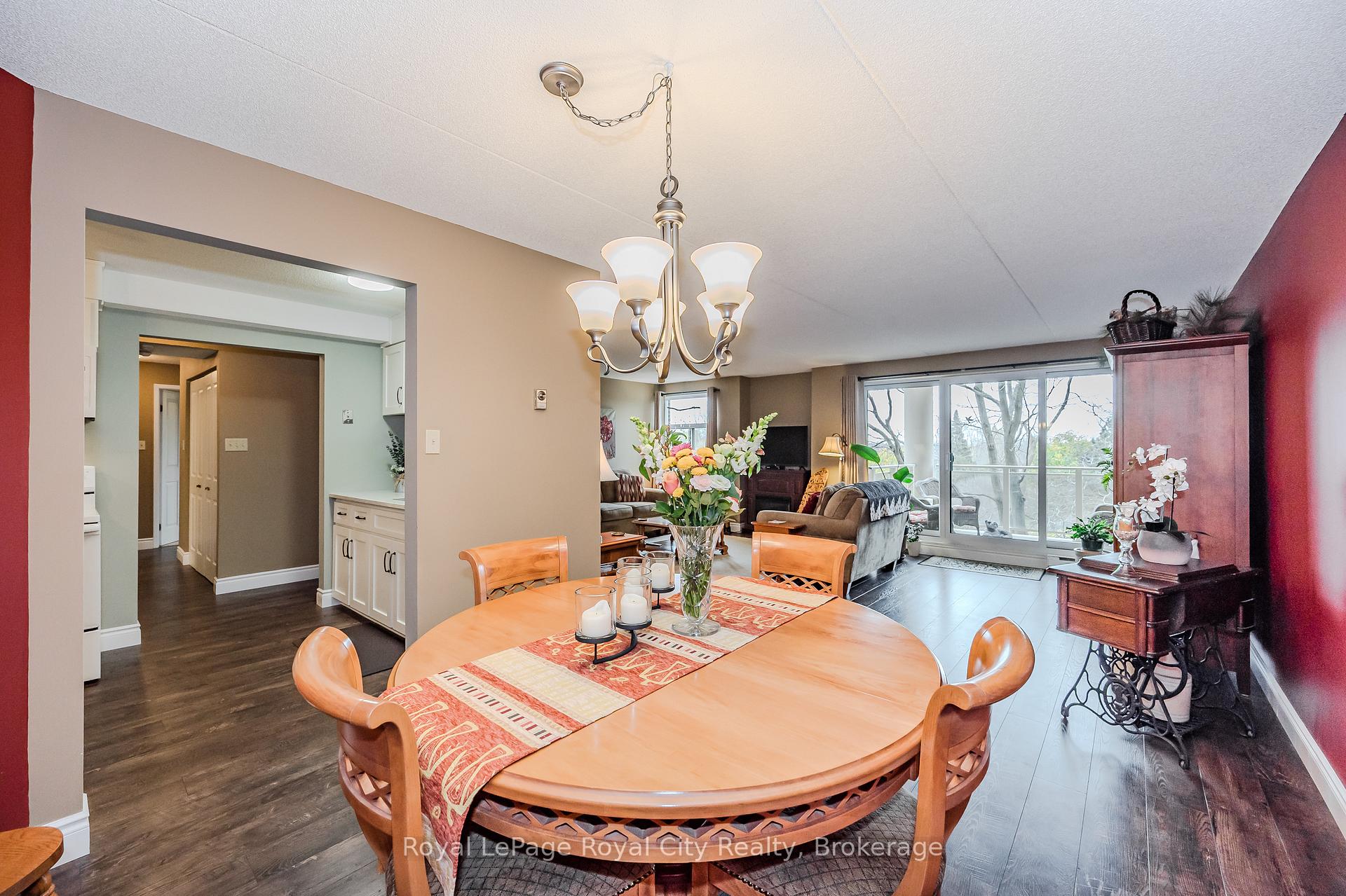 Photo 15 of Unit 401, 8 Christopher Court, Guelph, Kortright West — HOMEH