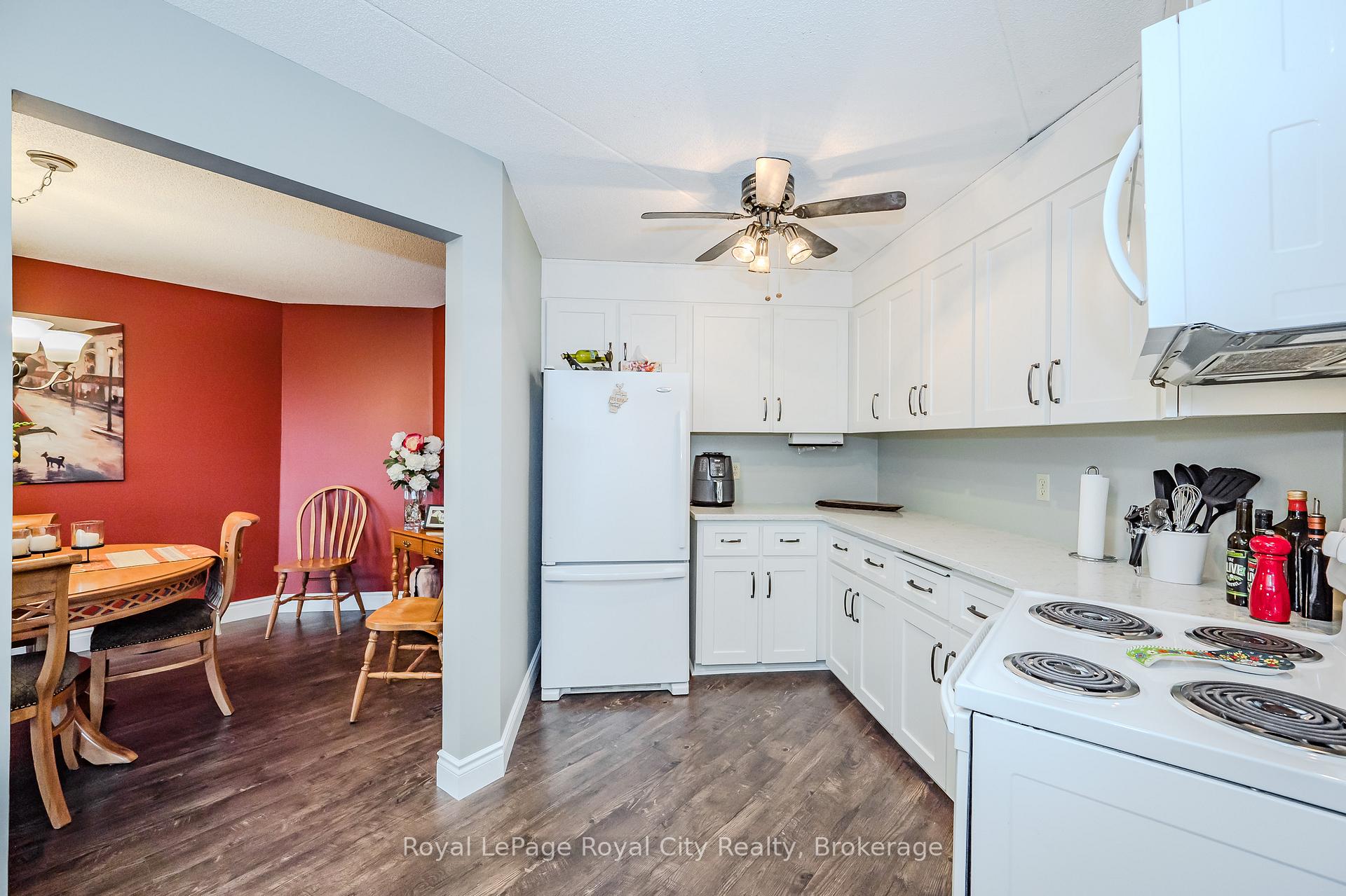 Photo 17 of Unit 401, 8 Christopher Court, Guelph, Kortright West — HOMEH