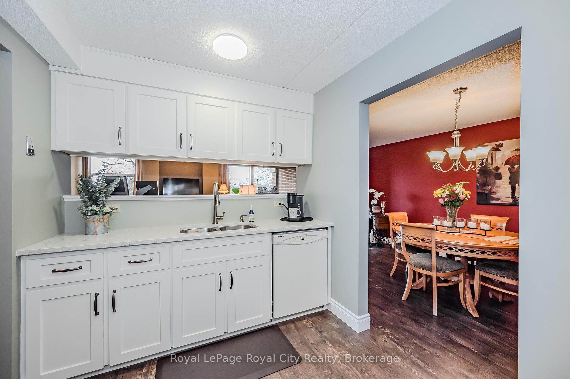 Photo 19 of Unit 401, 8 Christopher Court, Guelph, Kortright West — HOMEH