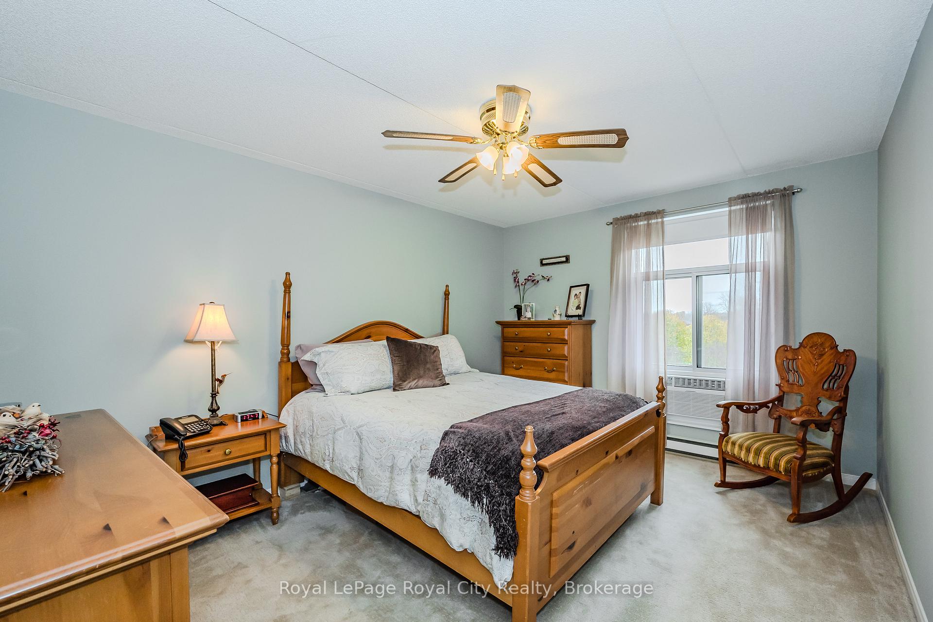 Photo 21 of Unit 401, 8 Christopher Court, Guelph, Kortright West — HOMEH