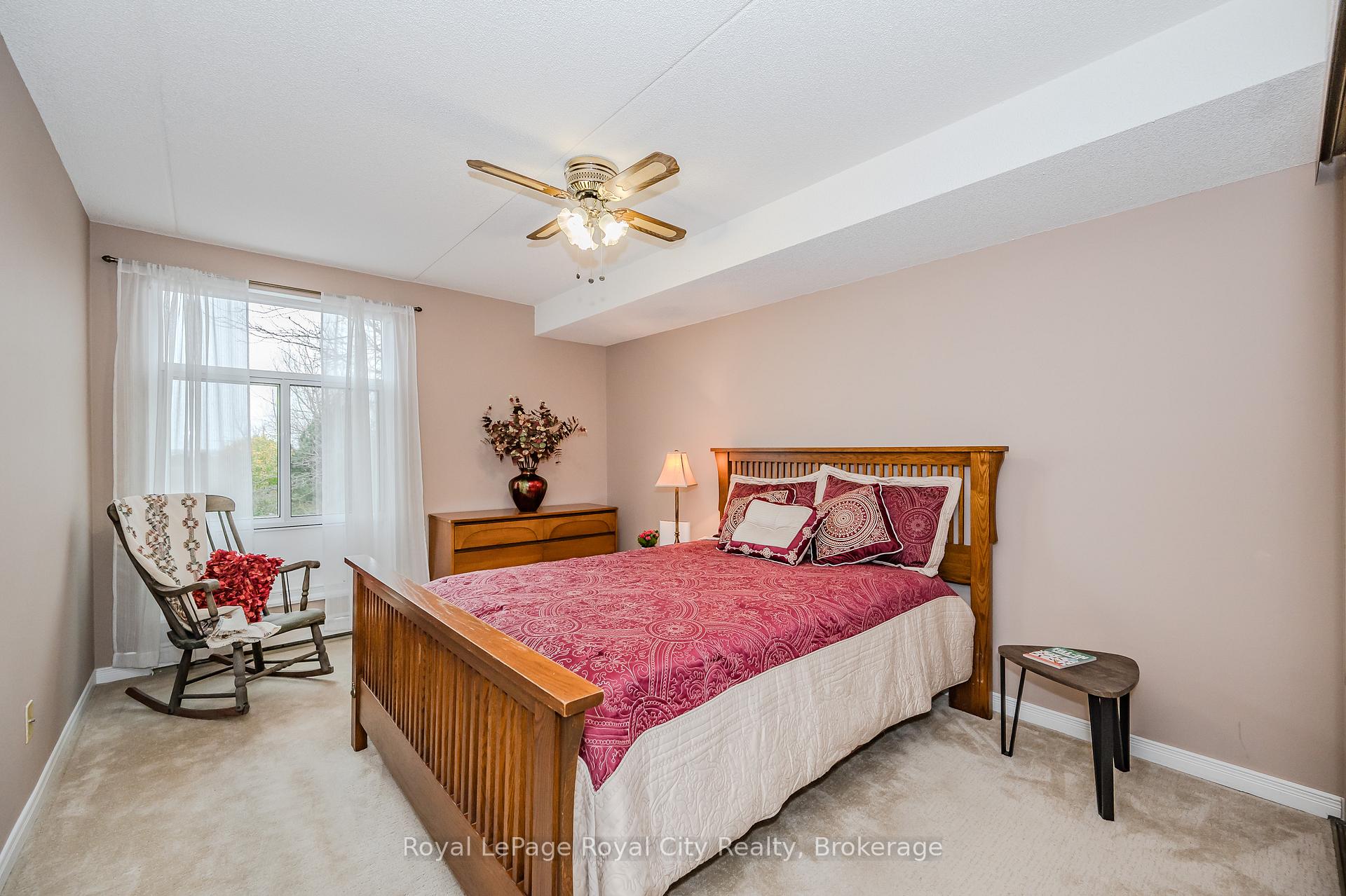Photo 25 of Unit 401, 8 Christopher Court, Guelph, Kortright West — HOMEH