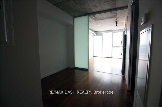 Photo 7 of Unit 802, 32 Trolley Crescent, Toronto, Waterfront Communities — HOMEH