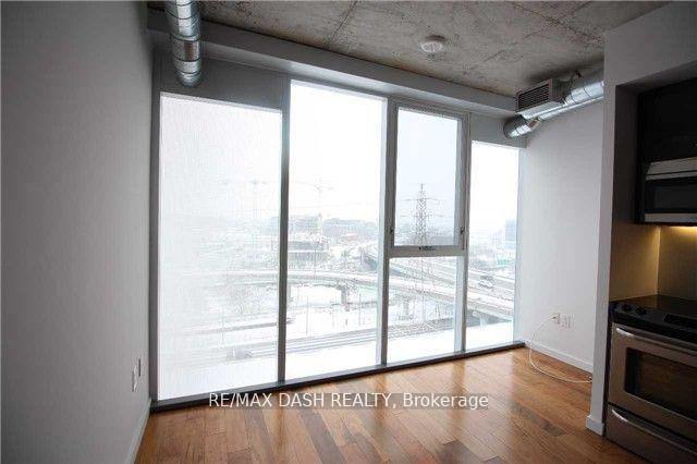 Photo 9 of Unit 802, 32 Trolley Crescent, Toronto, Waterfront Communities — HOMEH