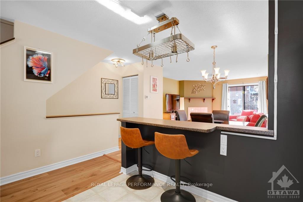 Photo 15 of 210 Alvin Road, Ottawa, Manor Park — HOMEH