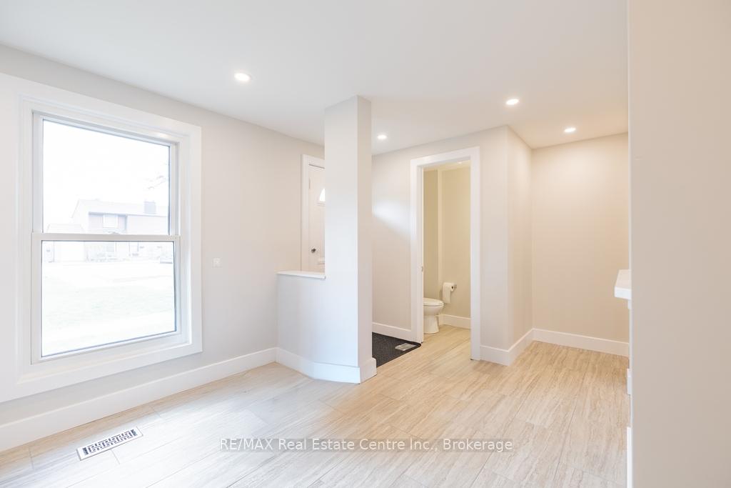 Photo 3 of Unit 23, 235 Ferguson Avenue, Cambridge — HOMEH