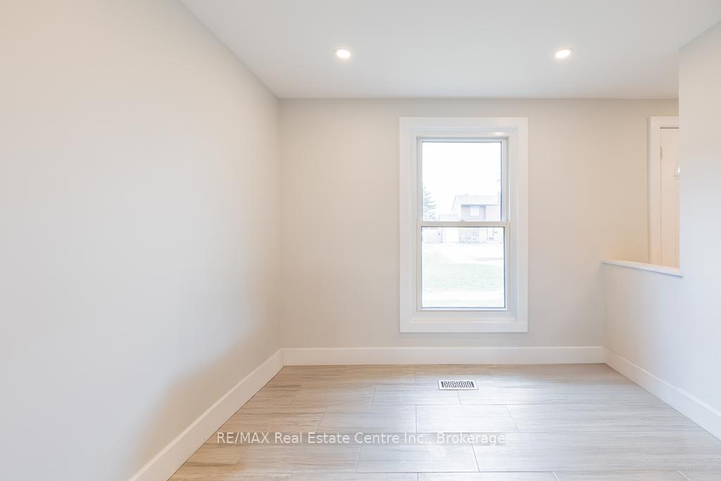 Photo 4 of Unit 23, 235 Ferguson Avenue, Cambridge — HOMEH
