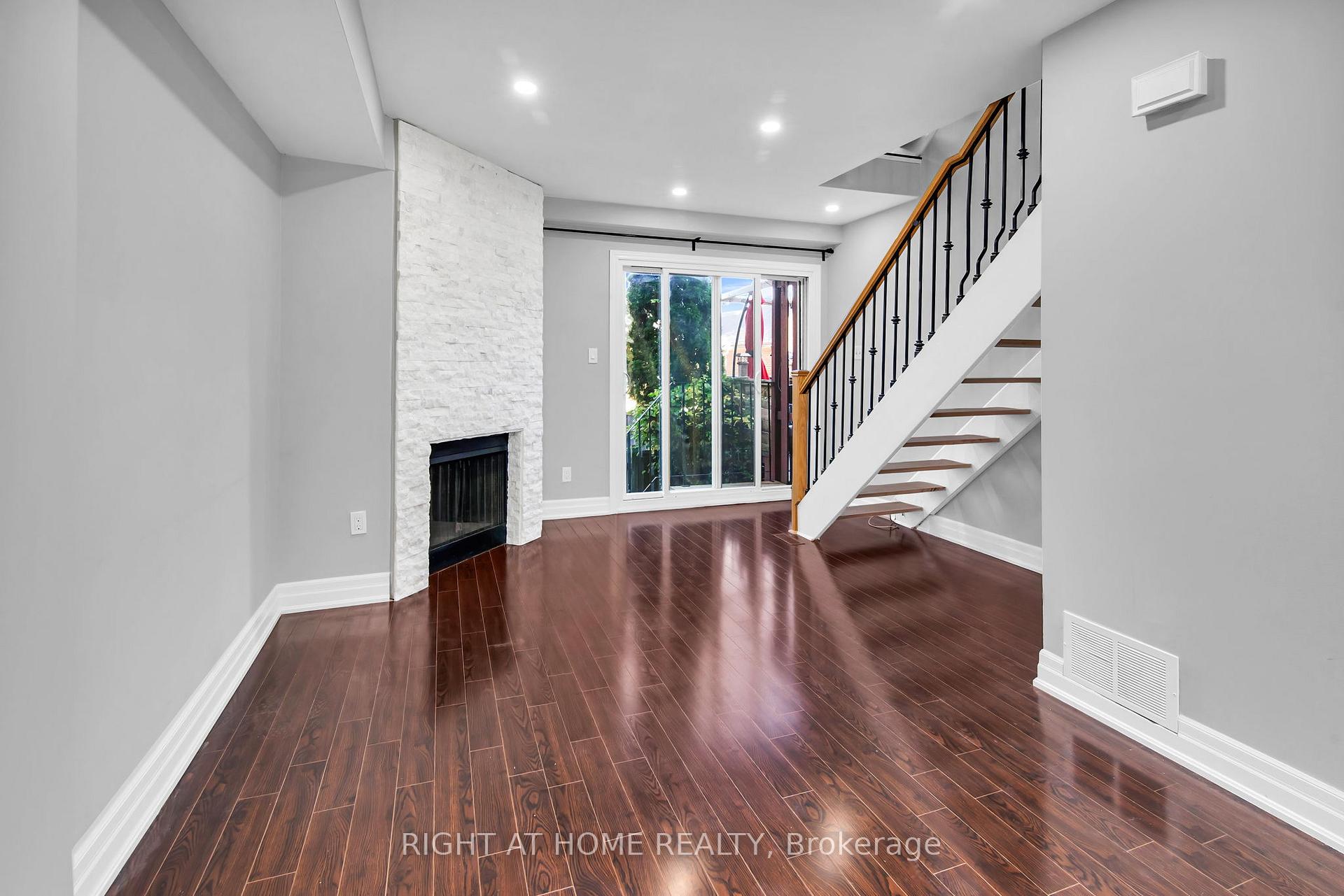 Photo 11 of Unit 13, 2716 St Clair Avenue E, Toronto, O'Connor-Parkview — HOMEH