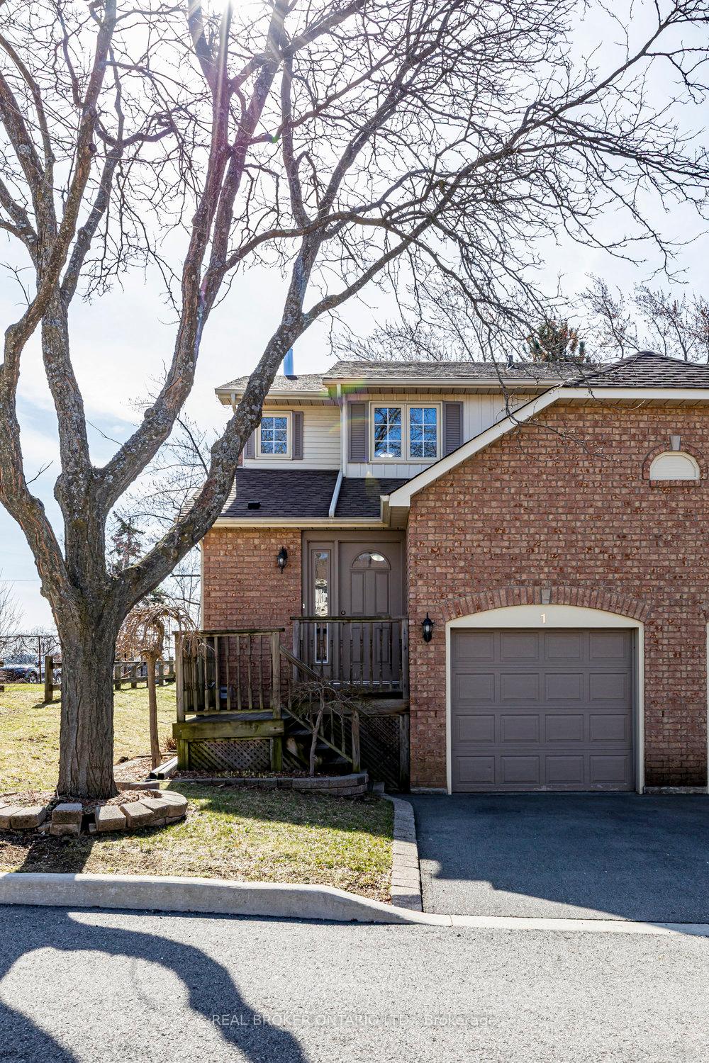 Photo 3 of Unit 1, 79 Braeheid Avenue, Hamilton, Waterdown — HOMEH