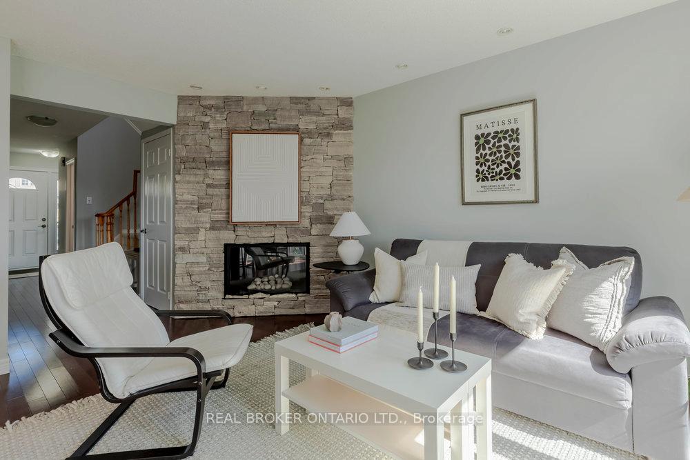 Photo 6 of Unit 1, 79 Braeheid Avenue, Hamilton, Waterdown — HOMEH