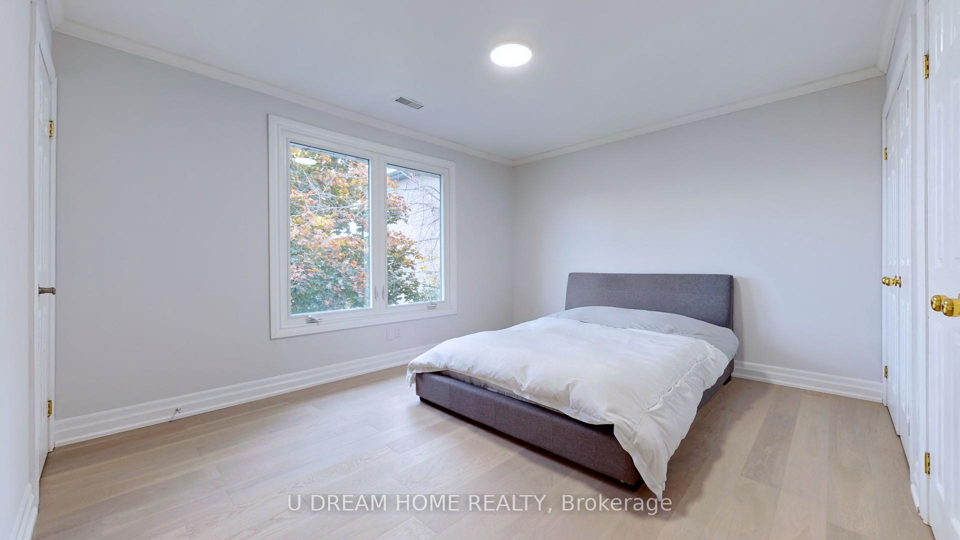 Photo 13 of 85 Lake Drive E, Georgina, Historic Lakeshore Communities — HOMEH