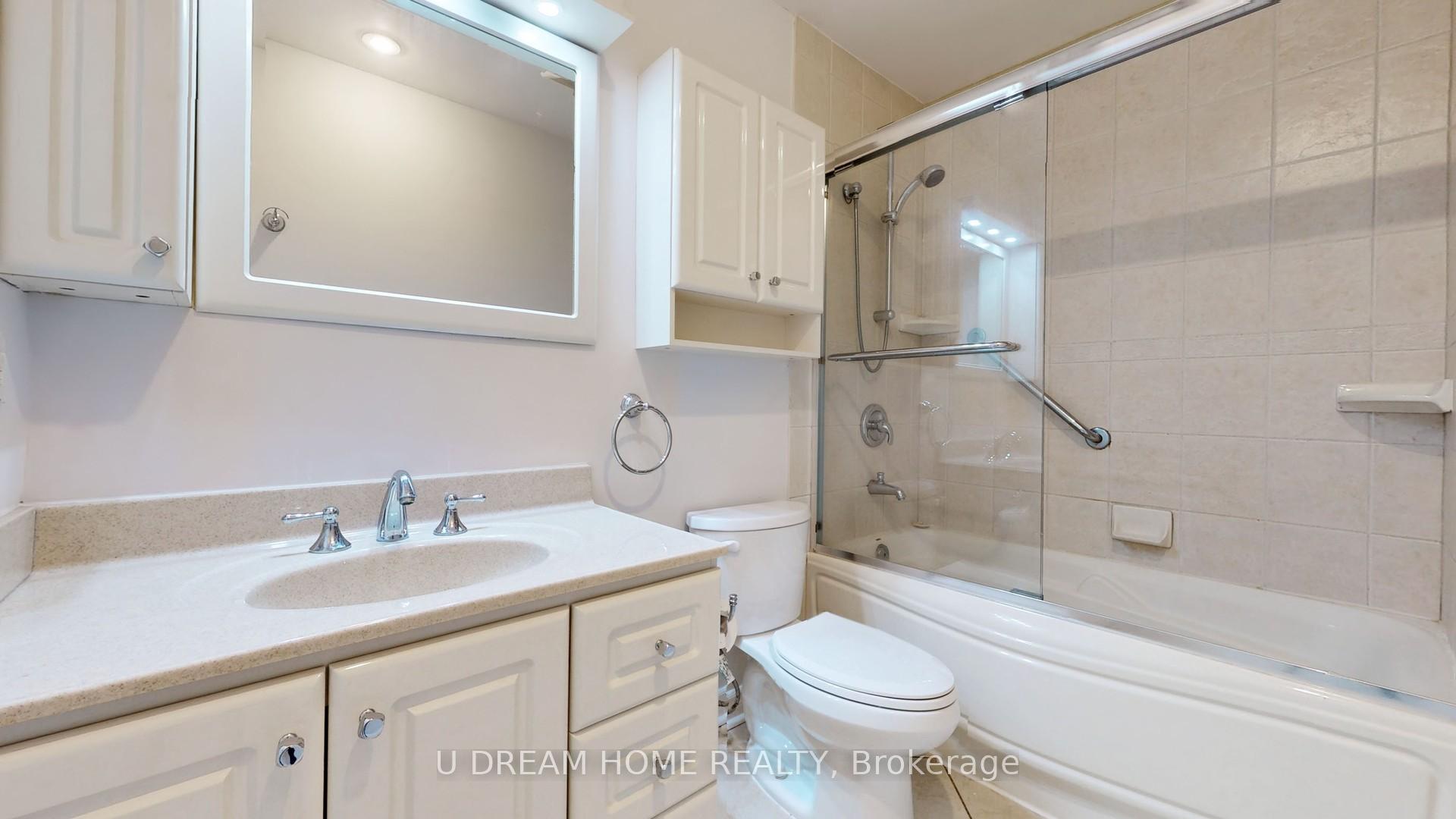 Photo 18 of 85 Lake Drive E, Georgina, Historic Lakeshore Communities — HOMEH