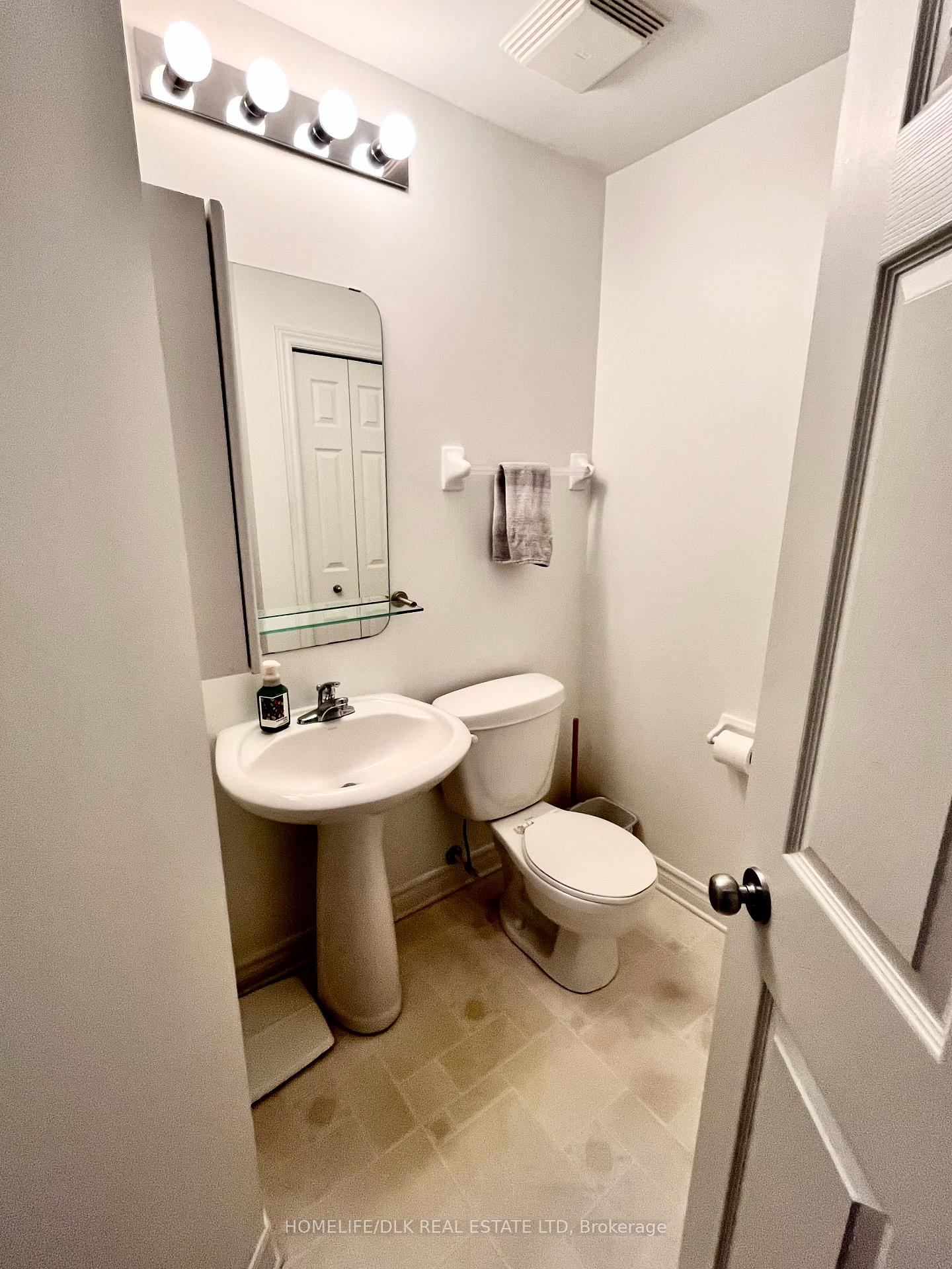 Photo 17 of Unit D, 137 Oldfield Street, Ottawa, Barrhaven East — HOMEH