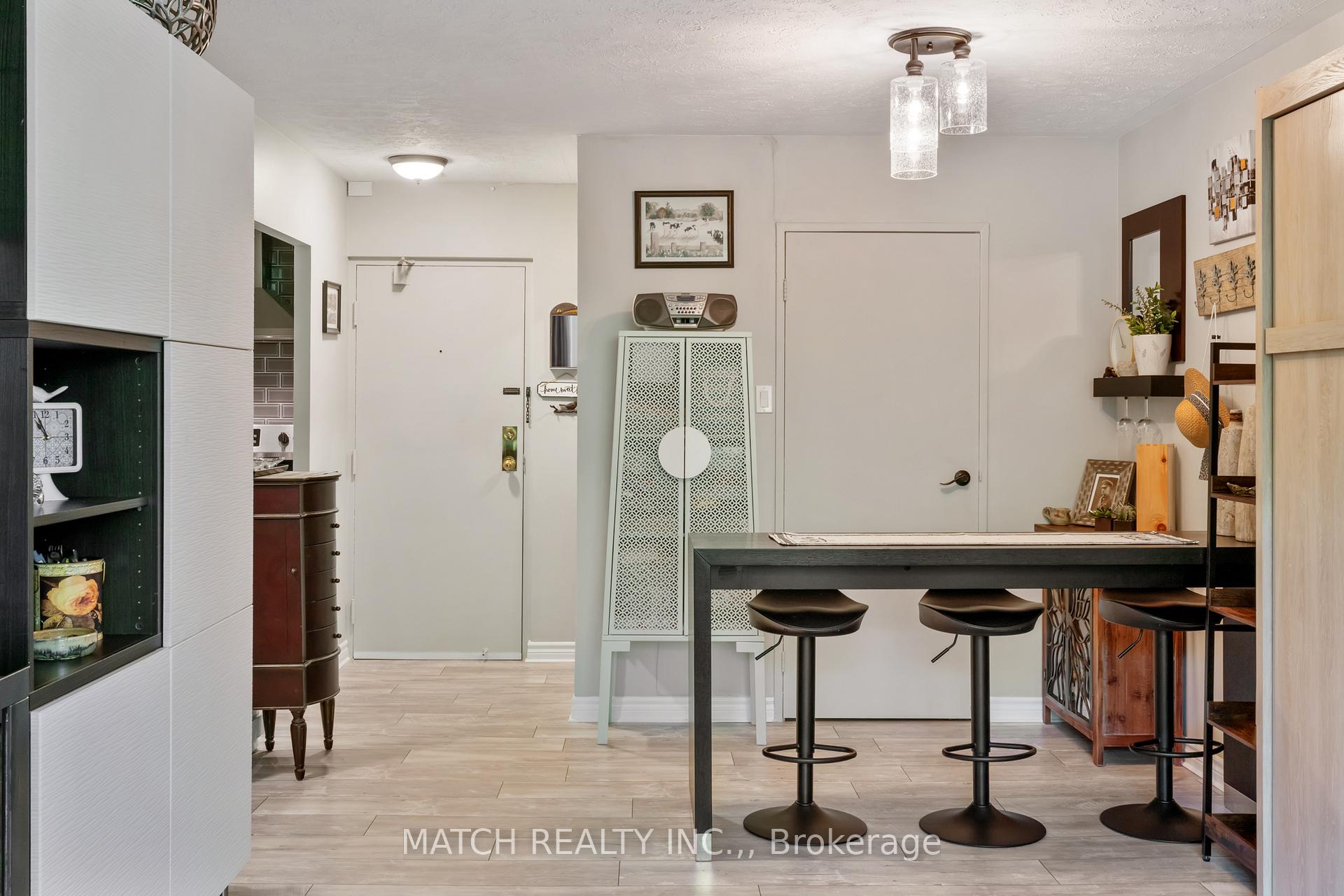 Photo 6 of Unit 405, 130 Park Avenue E, Chatham-Kent, Chatham — HOMEH