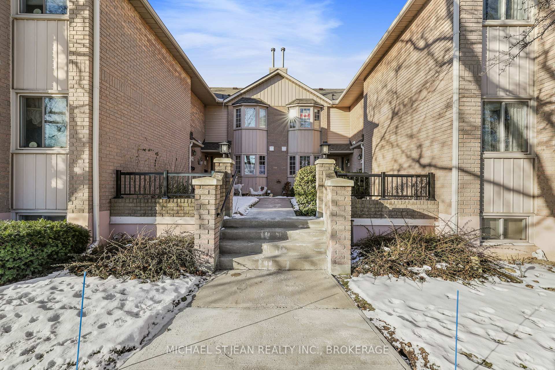 Photo 2 of Unit 19, 38 Elora Drive, Hamilton, Fessenden — HOMEH
