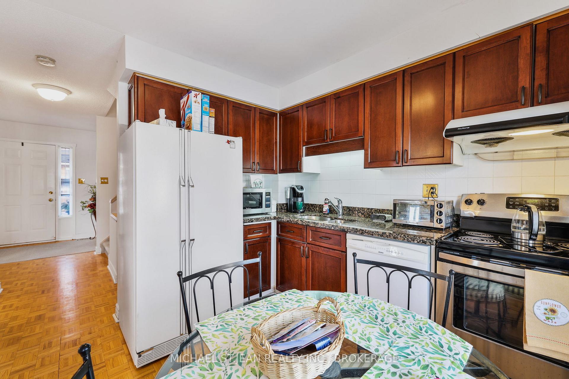 Photo 23 of Unit 19, 38 Elora Drive, Hamilton, Fessenden — HOMEH