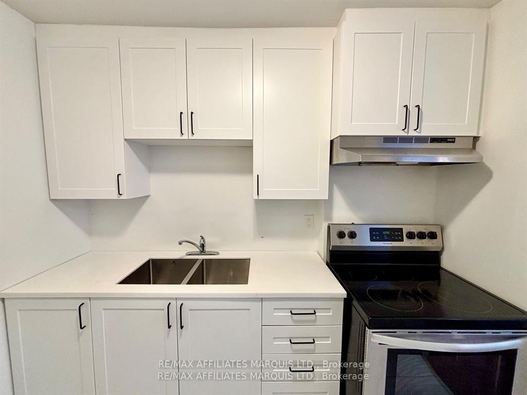 Photo 12 of Unit H, 25 Banner Road, Ottawa, Sheahan Estates/Trend Village — HOMEH