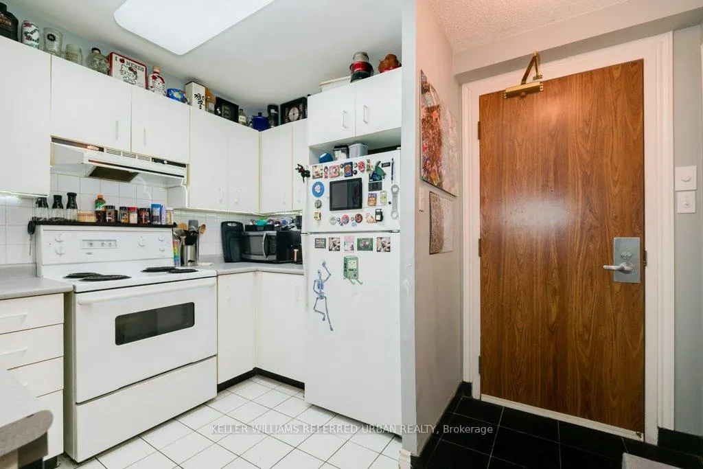 Photo 11 of Unit 1004, 105 Victoria Street, Toronto, Church-Yonge Corridor — HOMEH
