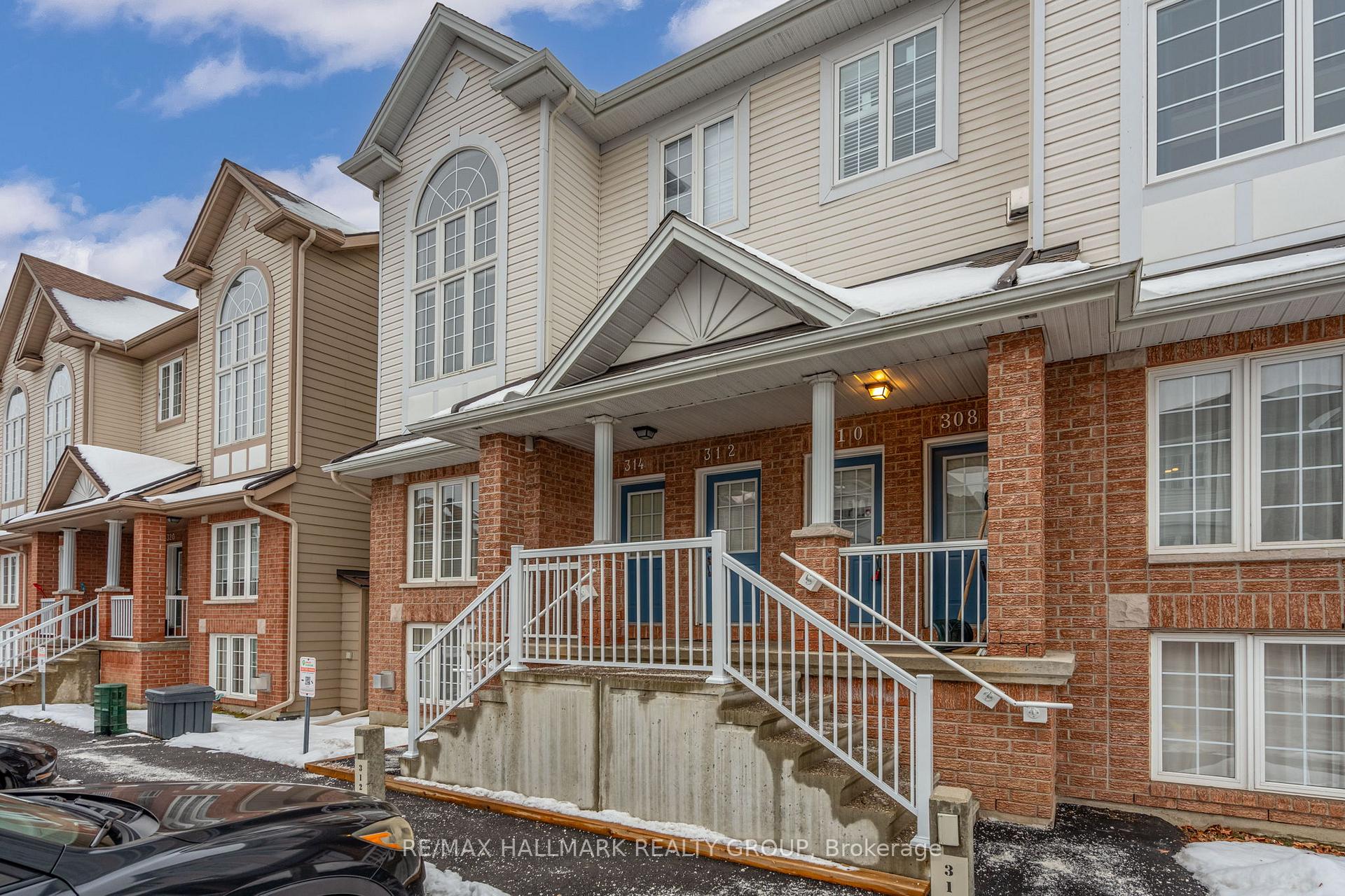 Photo 2 of Unit 4, 312 Wiffen, Ottawa, Westcliffe Estates — HOMEH