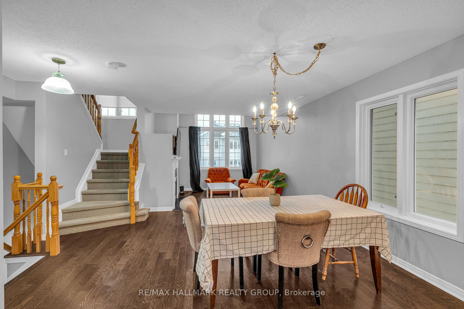Photo 4 of Unit 4, 312 Wiffen, Ottawa, Westcliffe Estates — HOMEH