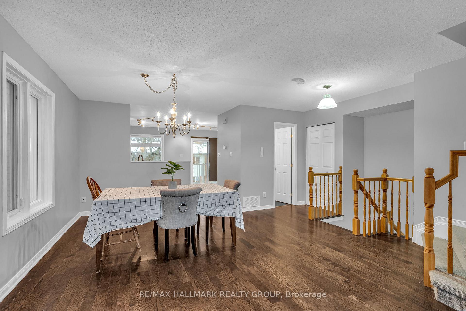 Photo 9 of Unit 4, 312 Wiffen, Ottawa, Westcliffe Estates — HOMEH