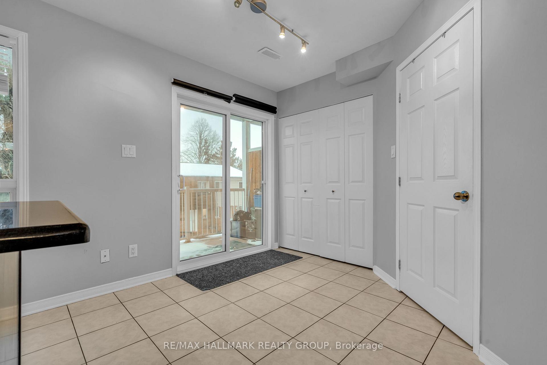 Photo 15 of Unit 4, 312 Wiffen, Ottawa, Westcliffe Estates — HOMEH