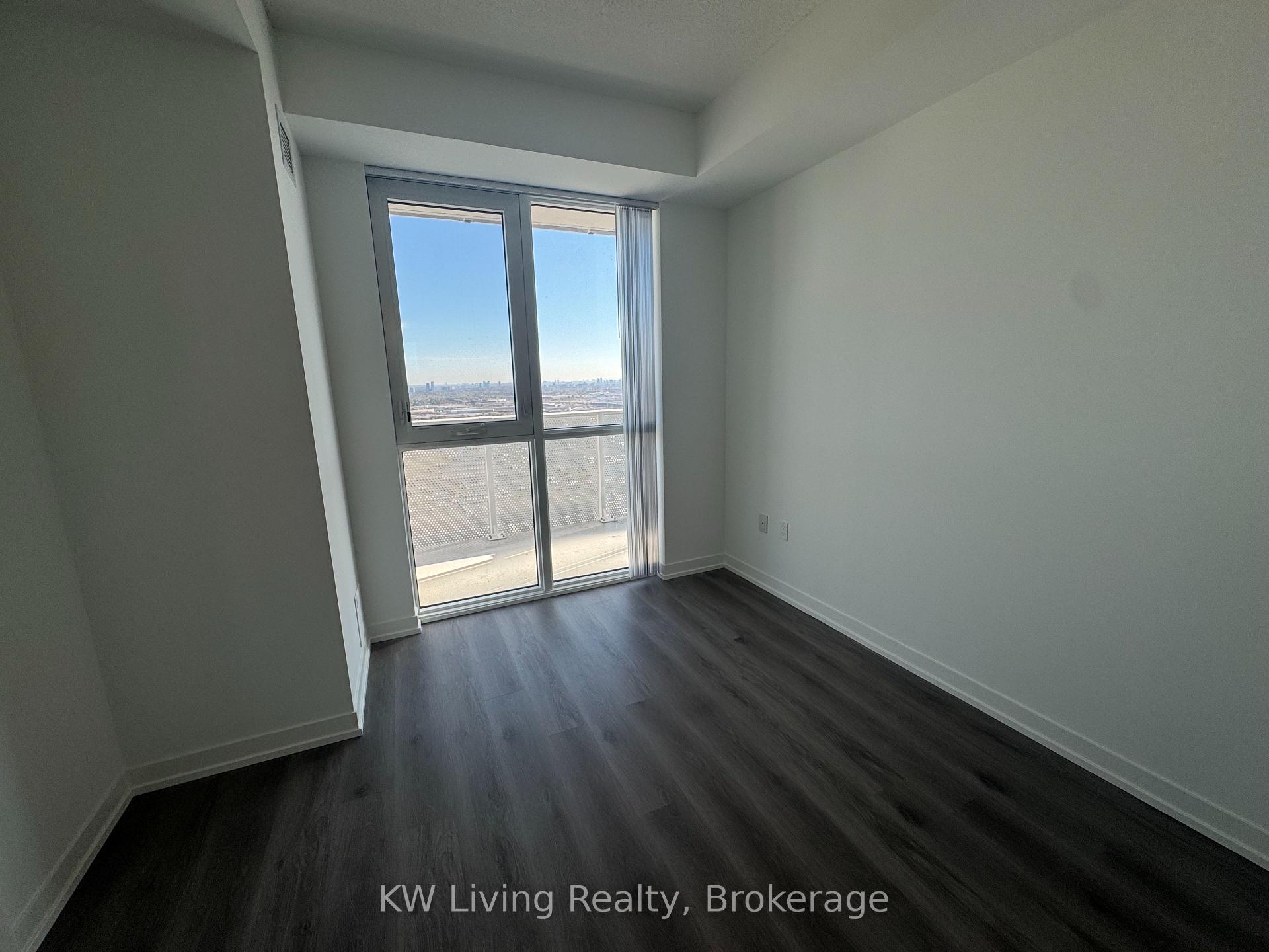 Photo 5 of Unit 4506, 28 Interchange Way, Vaughan, Vaughan Corporate Centre — HOMEH