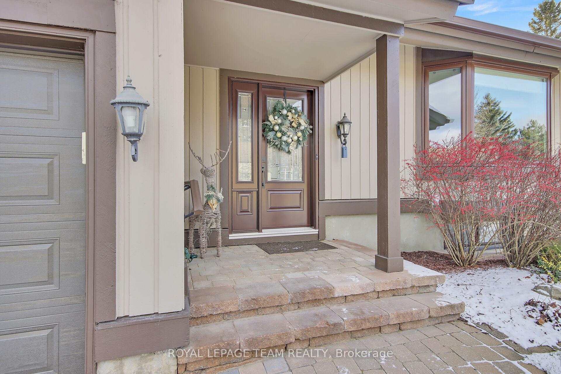Photo 3 of 12 Spyglass Ridge, Ottawa, Stittsville (Central) — HOMEH