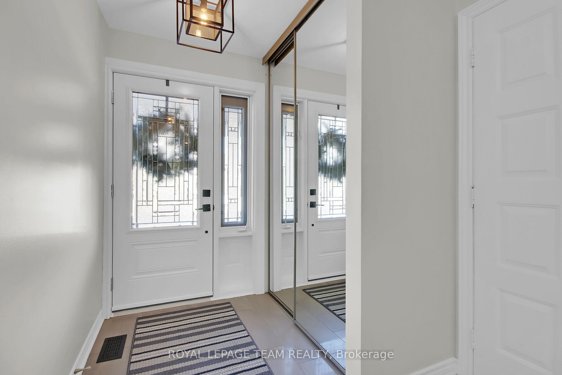Photo 4 of 12 Spyglass Ridge, Ottawa, Stittsville (Central) — HOMEH