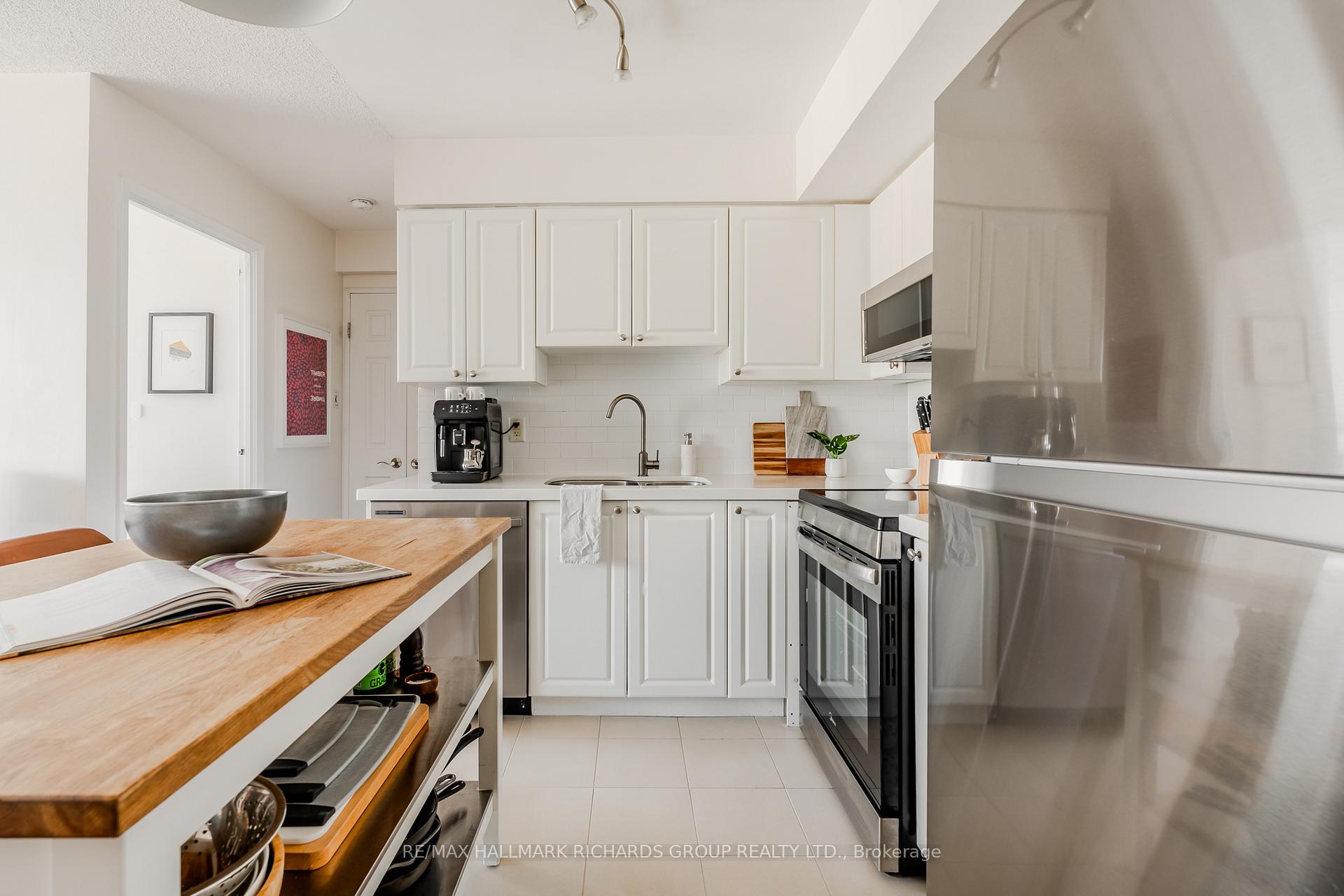 Photo 6 of Unit 1220, 230 King Street E, Toronto, Moss Park — HOMEH