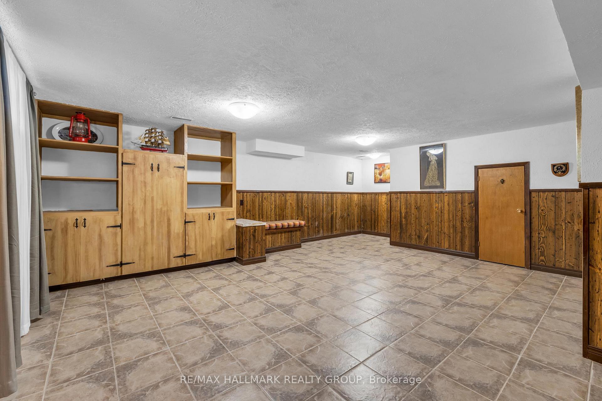 Photo 31 of 50 Horner Drive, Ottawa, Lakeview Park — HOMEH