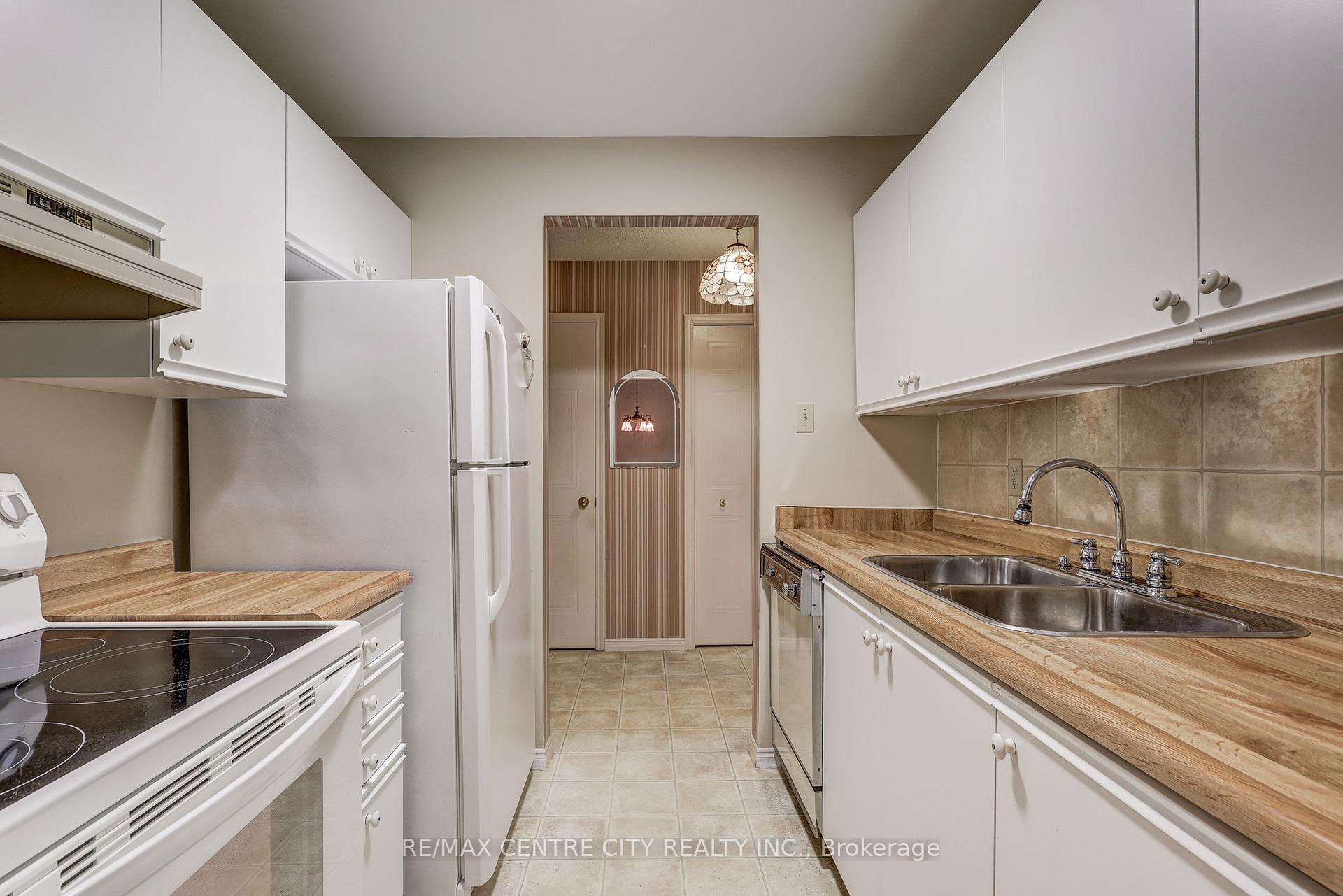 Photo 12 of Unit 118, 440 Wellington Street, St. Thomas — HOMEH