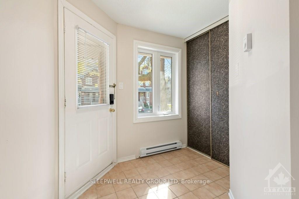 Photo 4 of 422 Briston, Ottawa, Hunt Club Park — HOMEH