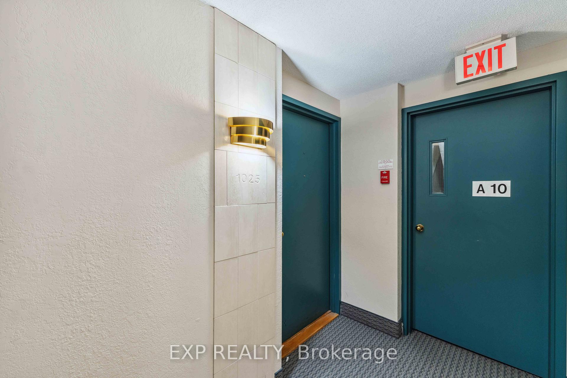 Photo 3 of Unit 1025, 1025 Grenon Avenue, Ottawa, Fairfield Heights — HOMEH