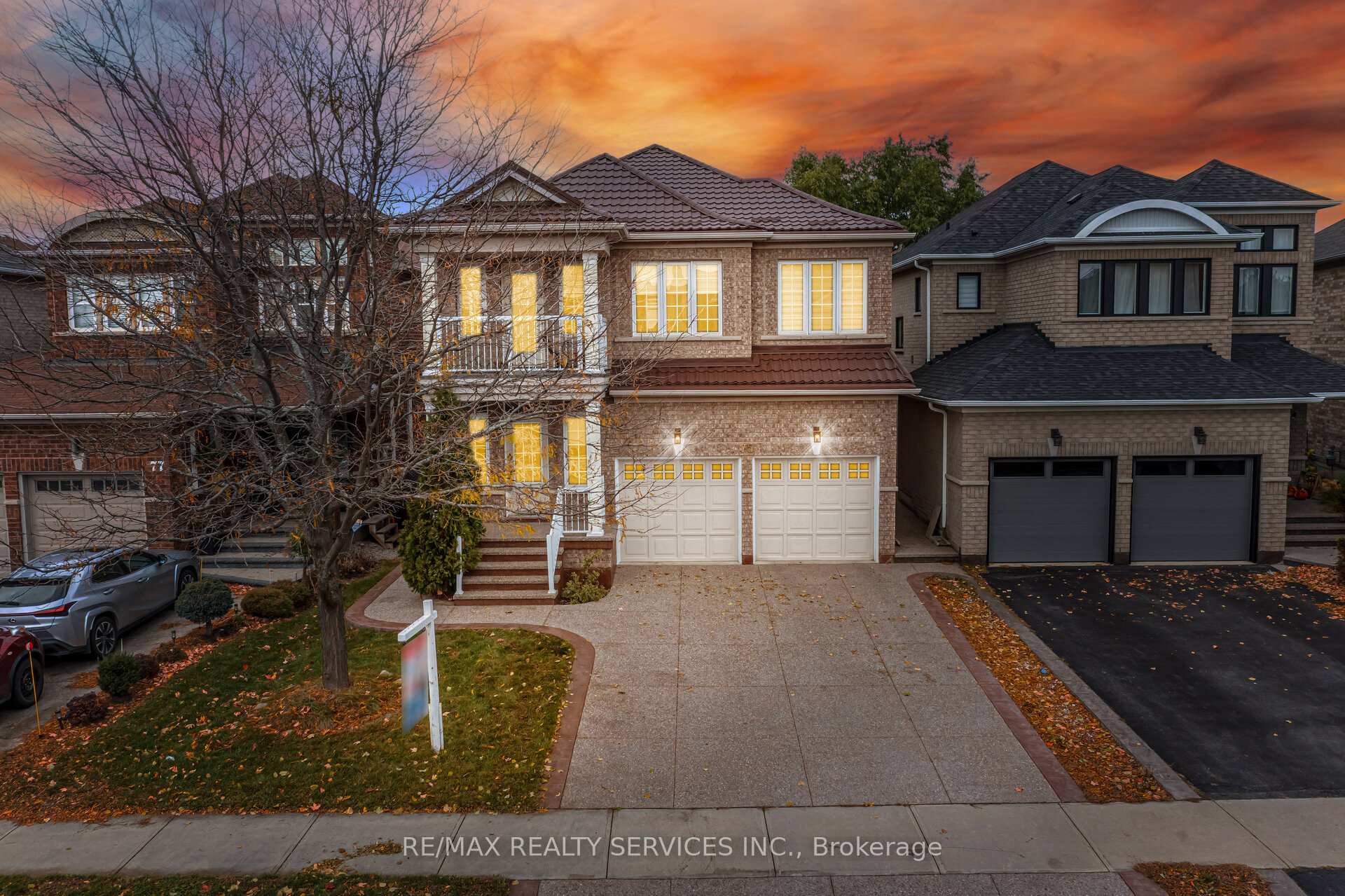Photo 1 of 75 Harbourtown Crescent, Brampton, Madoc — HOMEH