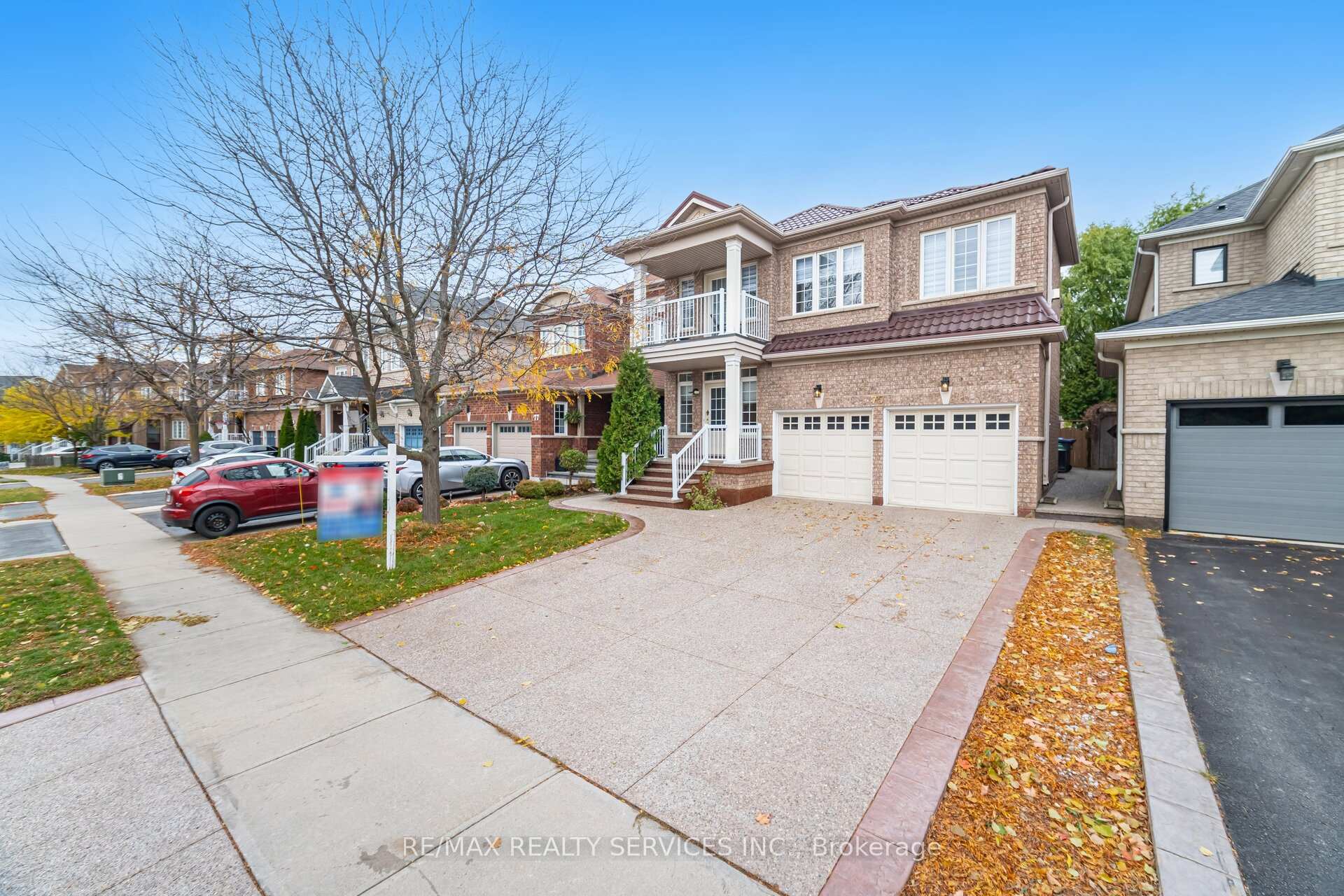 Photo 3 of 75 Harbourtown Crescent, Brampton, Madoc — HOMEH